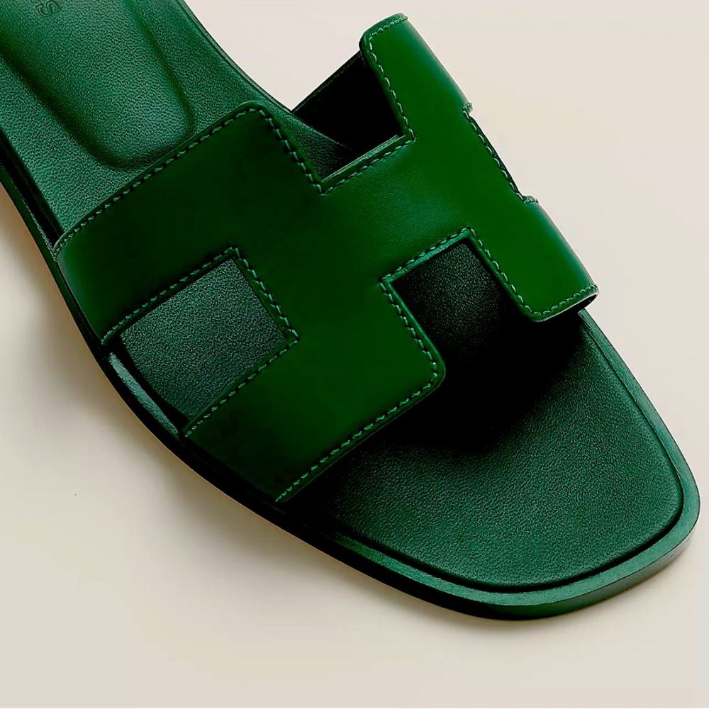 💚💚Authentic Brand New Hermes Sandals💚💚